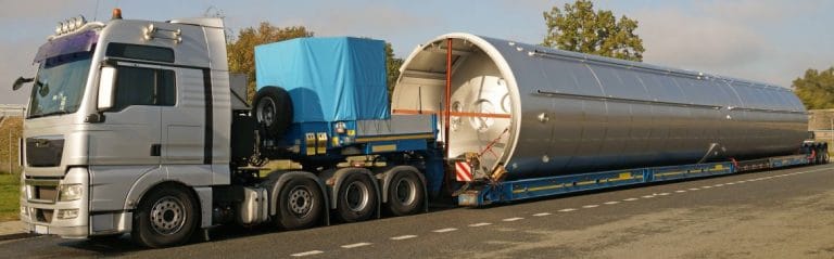 Transport niskopodwoziowy – ile kosztuje?