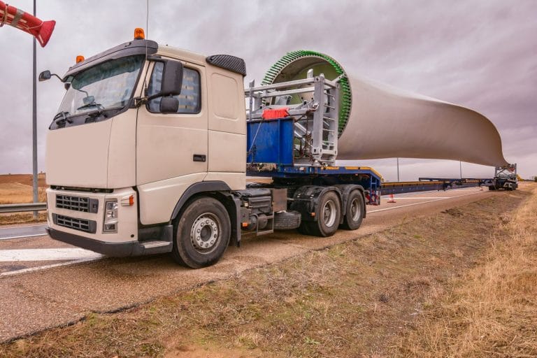 Jak wygląda proces logistyczny w transporcie ponadgabarytowym?